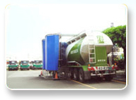 Qil-tank auto carwasher